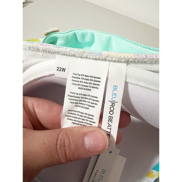 Bleu by Rod Beattie Plus Size Floral Shirred Bandeau Swimsuit Size 22W - Picture 7 of 9